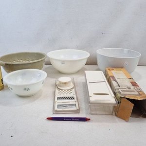 L 069 - 5 Piezas - Lote variado de artículos de cocina con bowls y ralladores, ideal para equipar tu hogar - imagen 5