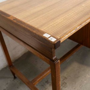 Escritorio Americano de Madera con Tres Cajones y Tapa de Cerámica - imagen 3