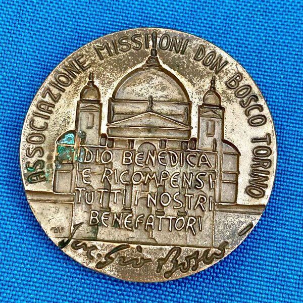Medalla religiosa de Don Bosco, firmada MABA - imagen 2