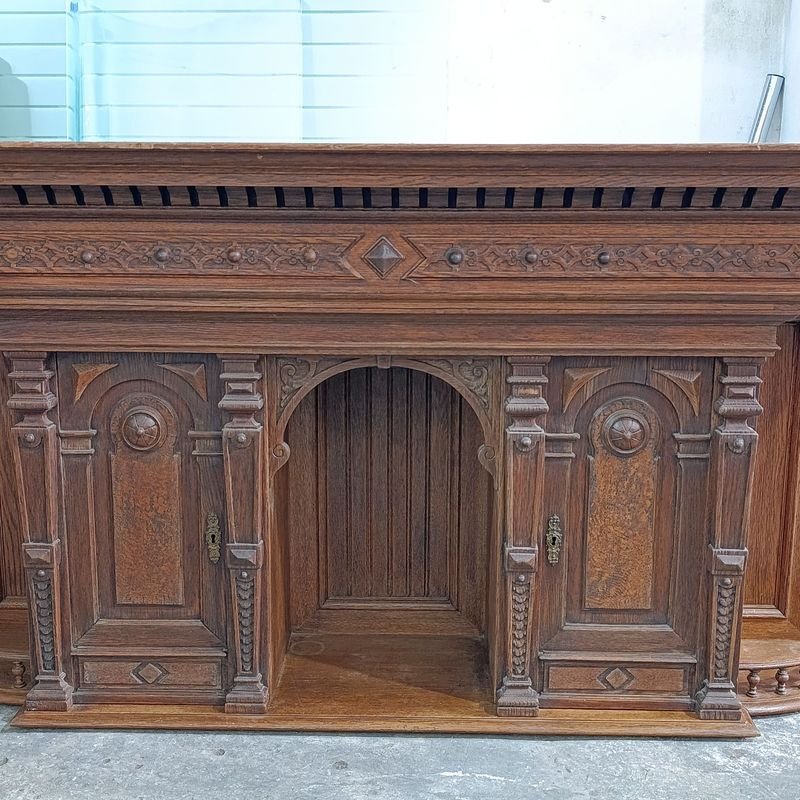 Alzada de Roble con Estantes y Puertas - Mueble Antiguo