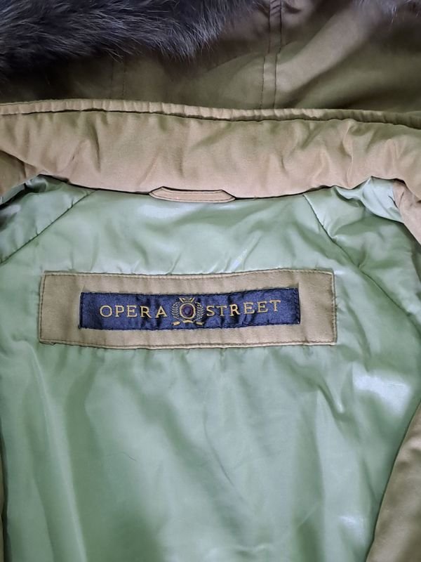 Campera estilo parka de buena calidad marca Opera Street - imagen 2