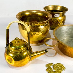 Lote de 10 Piezas de Bronce: Centro, Recipientes, Campana, Ollas y Más - imagen 2