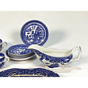 Juego de 14 Piezas de Loza Blanca y Azul con Decoración China - imagen 3