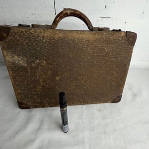 Valija Antigua de Viaje Marrón con Detalles de Cuero - imagen 1