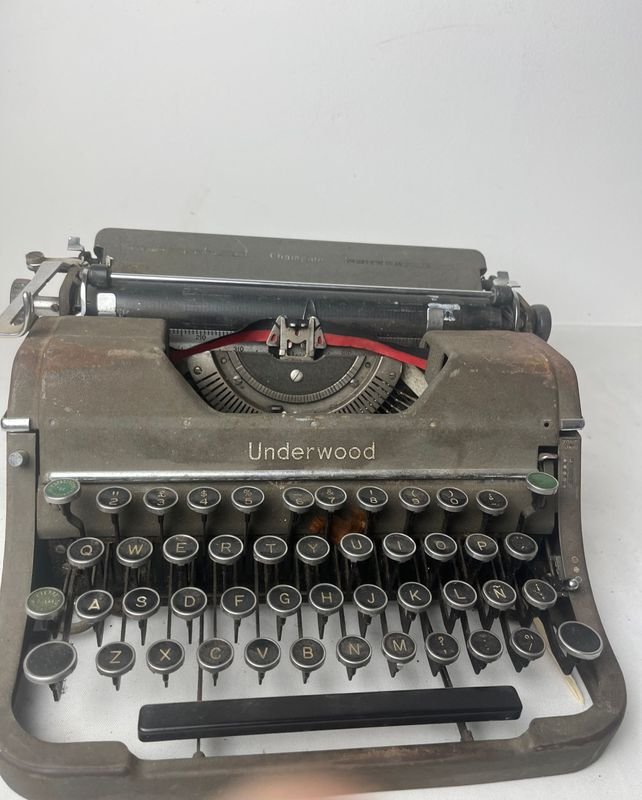 Máquina de escribir clásica para escritura manual - imagen 7