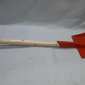 Lote siguiente: Pala Ancha con Cabo de Madera y Mango Rojo