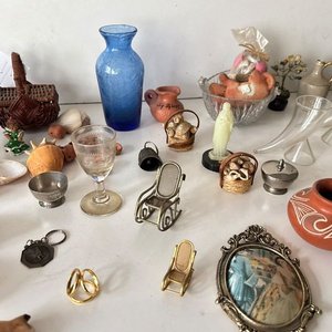 Lote de 35 Adornos Varios Antiguos y Coleccionables - imagen 2