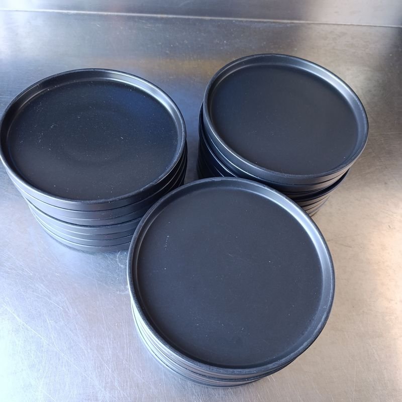 Platos de cerámica negros de 20 cm de diámetro - imagen 2