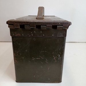 Caja Metálica para Municiones EMCO Calibre .400 con Manija - imagen 4