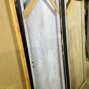 Lote siguiente: Una puerta interior mdf color beige con detalle 203 x 75 cm