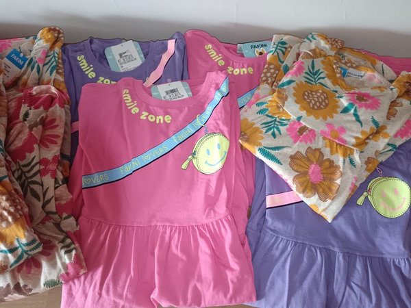 Vestidos de niña estampados y lisos para talleres 4, 6, 8 y 10 - imagen 1