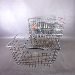 Seis Canastos Metálicos con Asas para Compras o Almacenamiento - imagen 1
