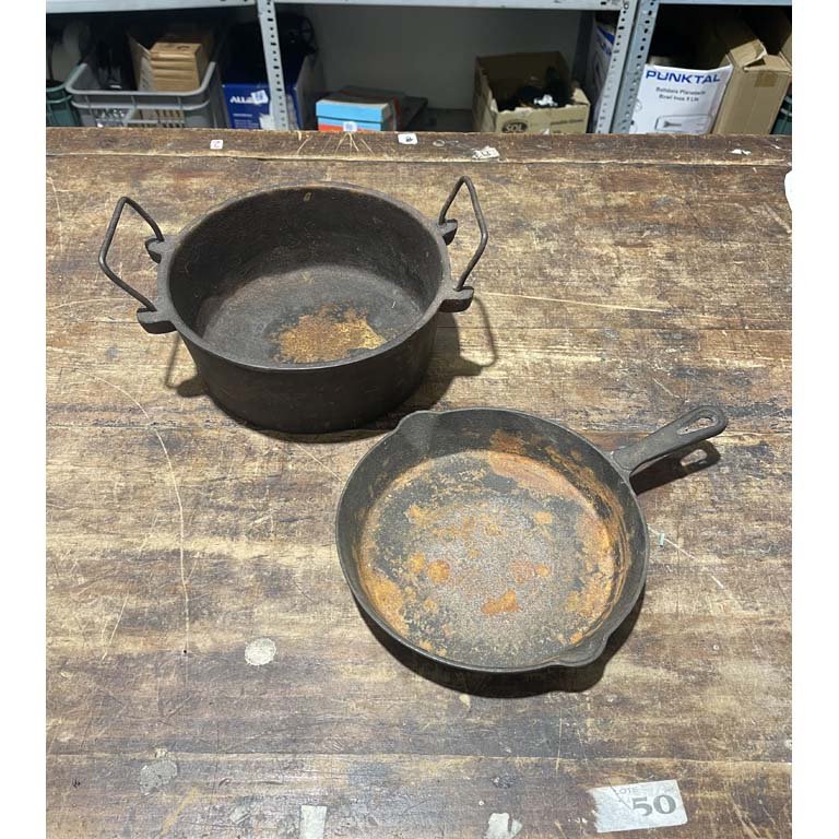 Olla y Sartén de Hierro Fundido Usadas