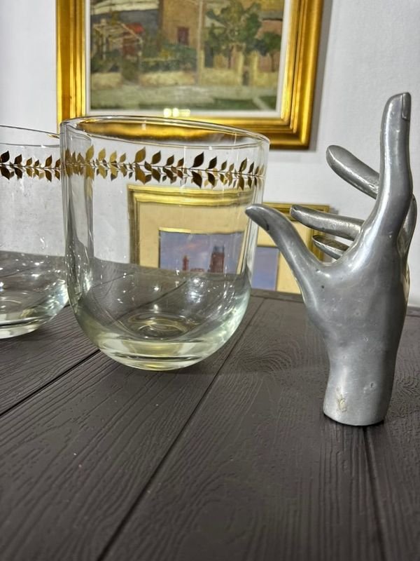 Dos vasos de cristal con patrones de hoja de oro de Zara Home - imagen 4
