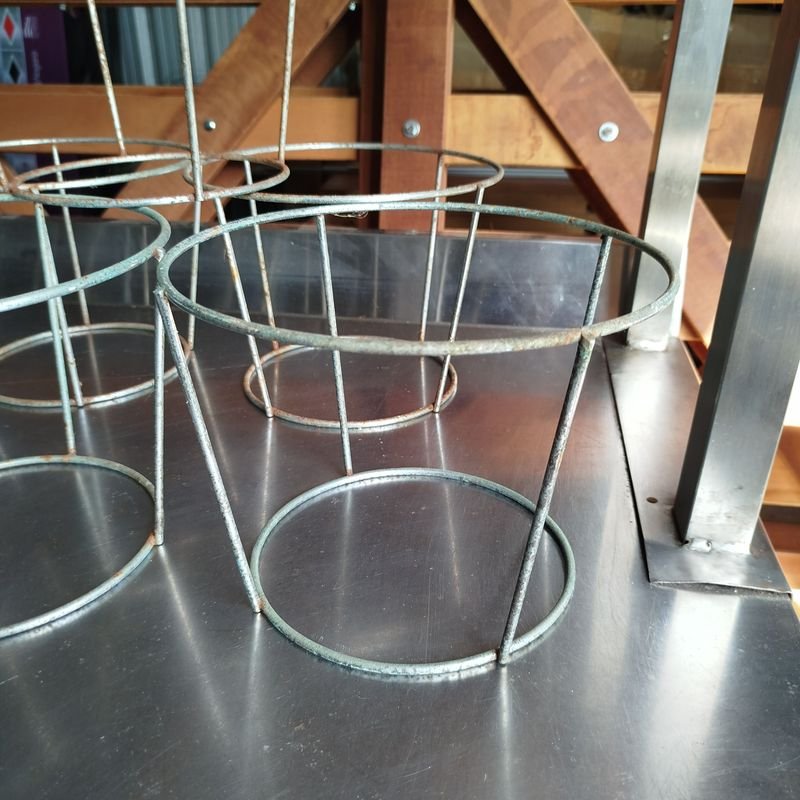Soportes metálicos para tachos de helados y/o dulce de leche - imagen 5