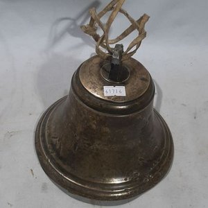 Campana Antigua de Bronce con Soporte de Cuero - imagen 3