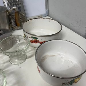 Lote de Vajilla y Utensilios de Cocina: Olla de Loza, Vasos de Vidrio, Compoteras y Más - imagen 7