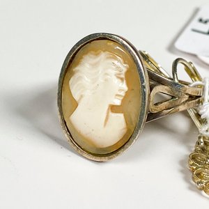 Anillo de Plata con Camafeo y Par de Caravanas a Juego - imagen 3