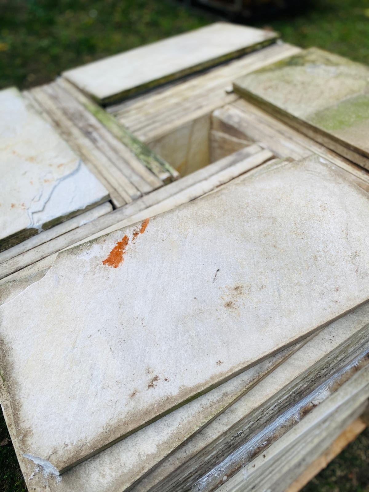 Item lote-x27-m2-de-piedra-57x27-cm - Image 1