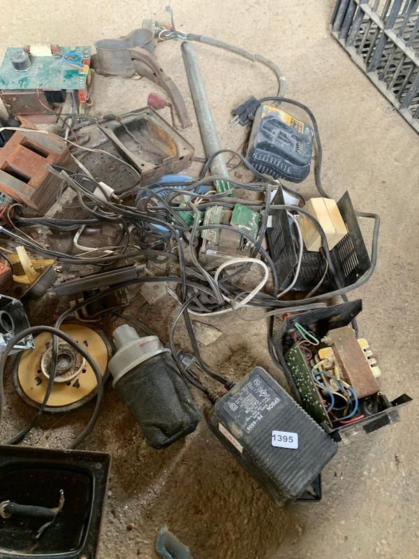 Gran Lote de Repuestos Electrónicos y Mecánicos - imagen 4