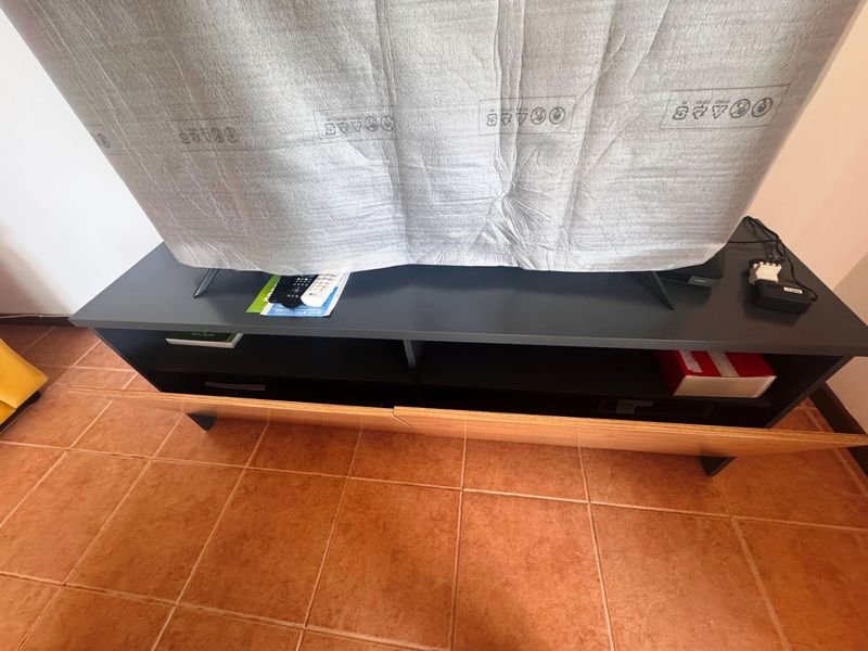 Rack para TV en buen estado - imagen 2