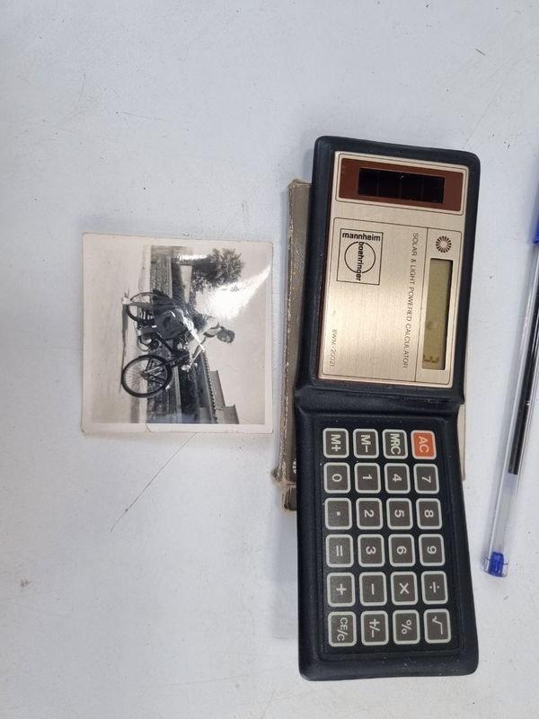Colección de objetos variados y útiles para la vida diaria - imagen 14