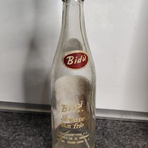 Botella Antigua de Vidrio Bidu "Sirvase Bien Frío" - imagen 4