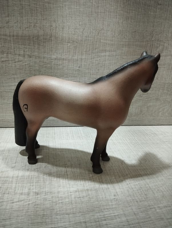 Item 876614 - Image 0