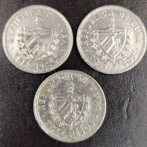 Lote de 3 Monedas: 2 de Níquel Jefferson y 1 de Cuba Tres Pesos - imagen 2