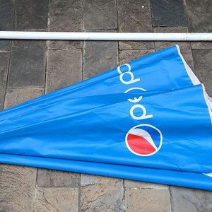 Sombrilla Publicitaria Pepsi Azul para Exterior - imagen 5