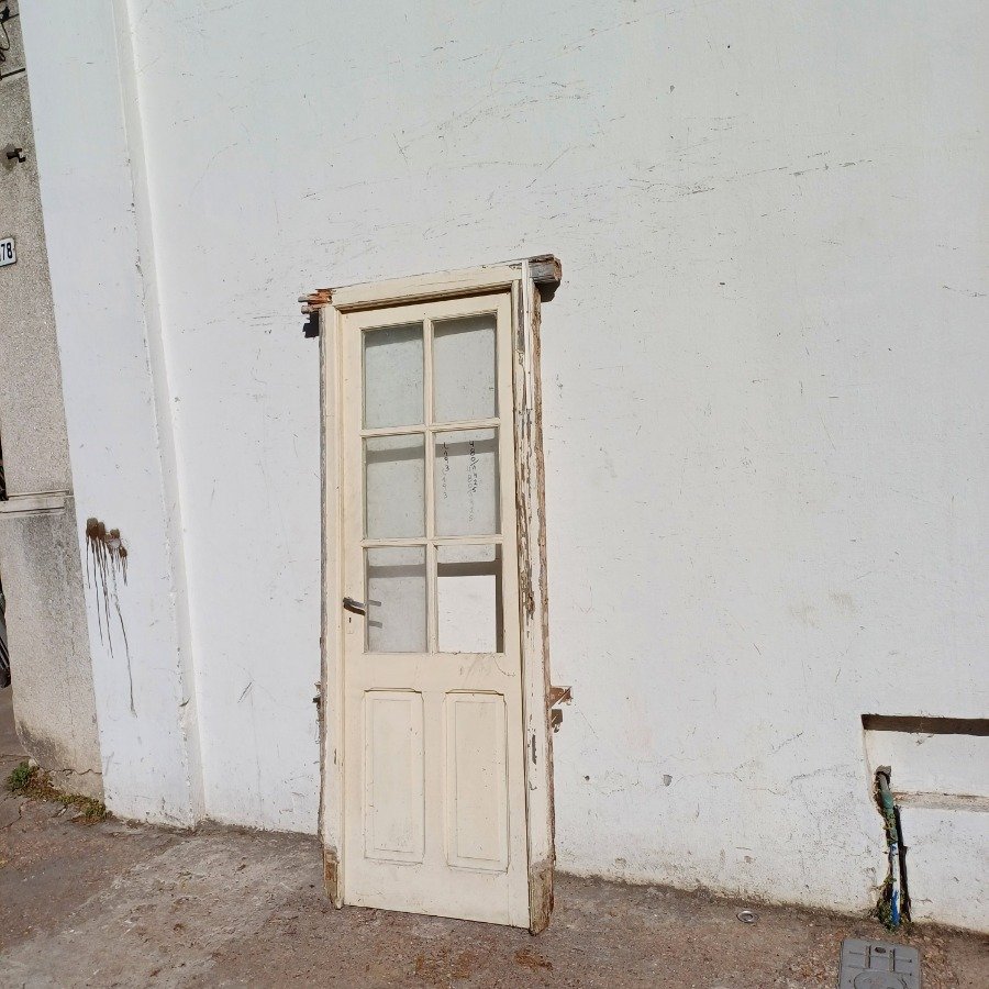Puerta de tablero colonial con pinotea y vidrios - imagen 3