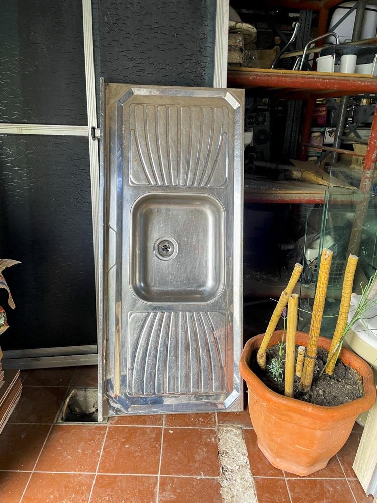 Mesada de Acero Inoxidable para Cocina con Bacha Integrada