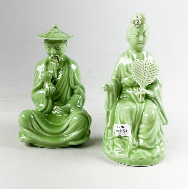 Lote siguiente: Dos figuras en porcelana oriental verdes