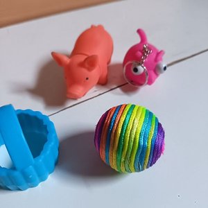 Lote de Juguetes: Figuras de Cars, LOL Surprise, Piggy y más - imagen 4