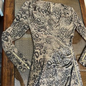 Vestido Talle M Leopardo Dorado Elegante - imagen 4