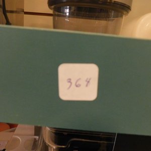 2 recipientes de plástico con tapa - imagen 3
