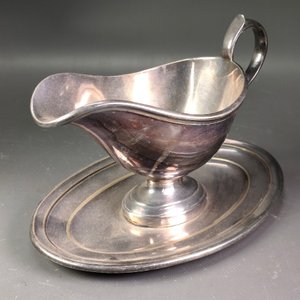 Lote anterior: Salsera Christofle de Plata con Plato Ovalado