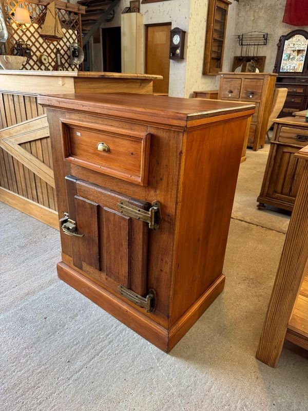 Item 877706 - Image 0