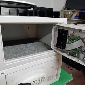 Cofre de Seguridad Digital Safeplace con Puerta Metálica Reforzada - imagen 6