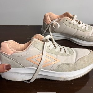 Championes Umbro Beige y Rosa para Mujer - imagen 3