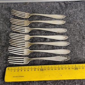 18 Tenedores Antiguos Sellados "Par Plate" con Diseño Floral - imagen 2