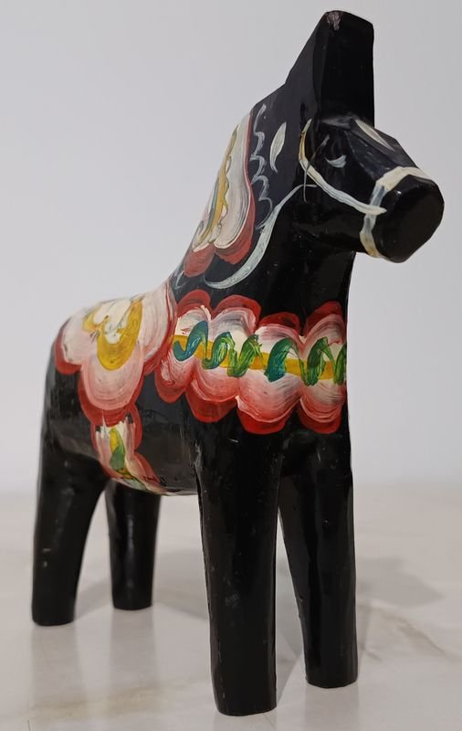 Caballo de Dala (Dalahäst) negro, pintado a mano. Origen SUECIA. Super coleccionable - imagen 3