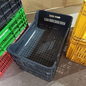 Lote de 7 Cajones Plásticos Apilables de Colores - imagen 5