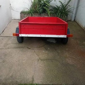Lote anterior: Carro Utilitario Rojo con Luces y Ruedas 4.80/400-8