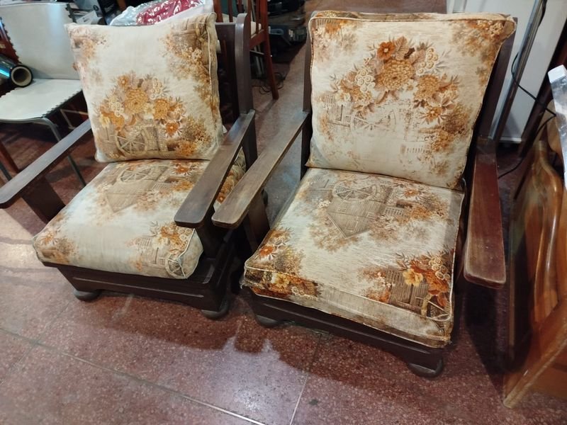 Sofá de madera con almohadones: Un lujo para tu hogar - imagen 4