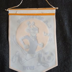 Banderín C.A. Defensor Campeón Uruguayo 1976 "¡Qué Pantera!" - imagen 3