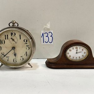 Reloj Despertador a Cuerda y Reloj de Mesa Antiguos - imagen 2