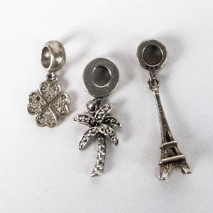 Lote anterior: Tres Dijes de Plata: Trébol, Palmera y Torre Eiffel