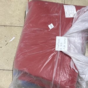Lote anterior: 3 Cortinas Rojas
