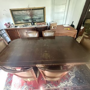 Juego de Comedor Clásico: Mesa y 6 Sillas de Madera con Incrustaciones y Tapizado de Cuero - imagen 3
